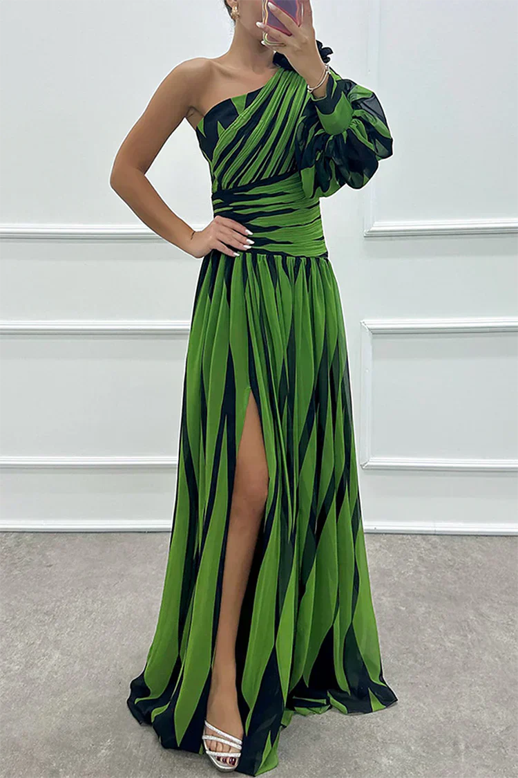 Shiloh - Elegant long striped dress with one-shoulder design