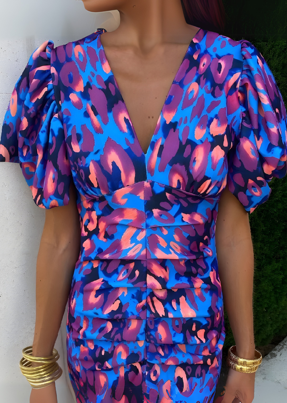 Daline - Elegant and Vibrant Dress