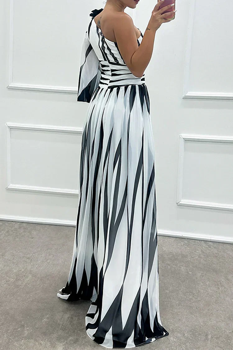 Shiloh - Elegant long striped dress with one-shoulder design
