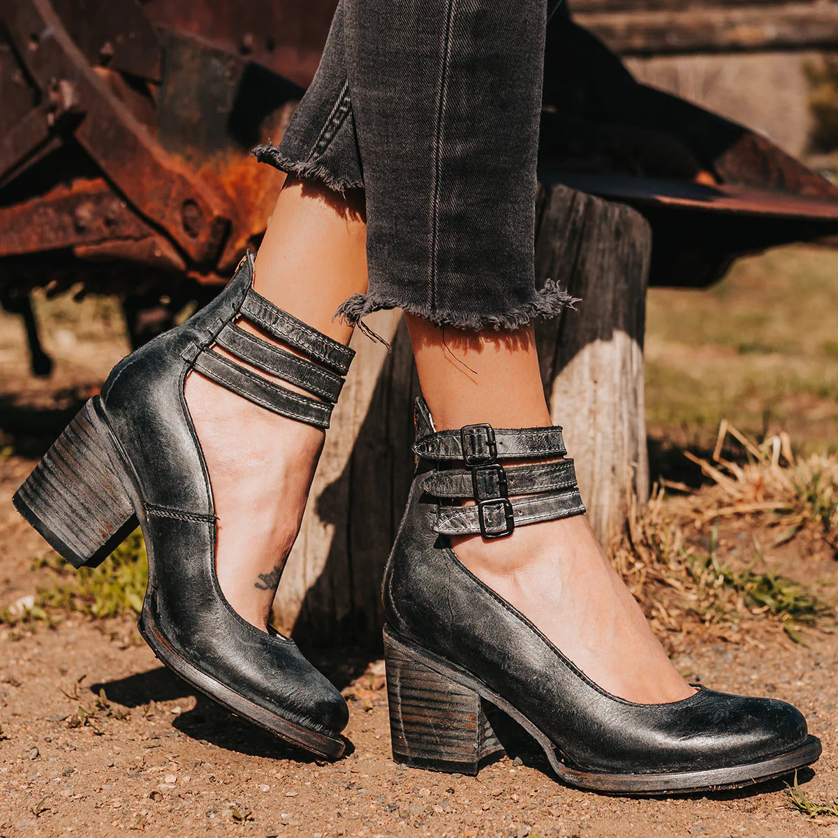 Ginevra™ | Multi-strap pumps with a chunky heel