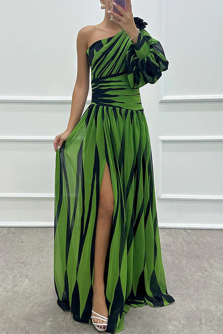 Shiloh - Elegant long striped dress with one-shoulder design