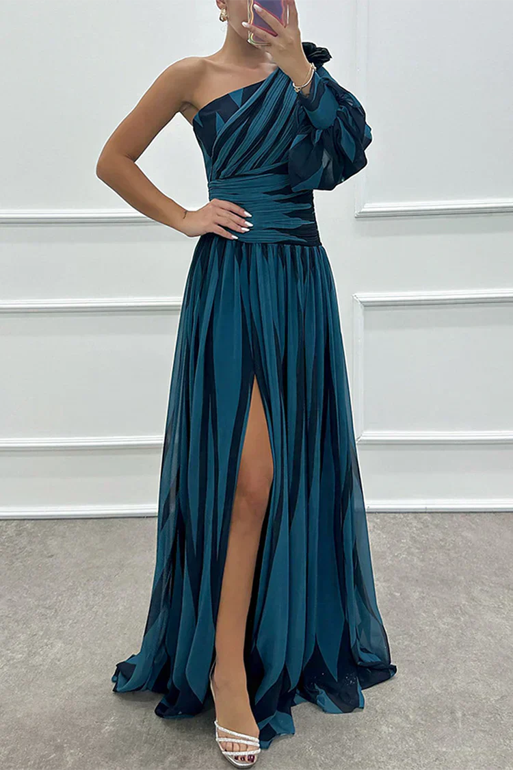 Shiloh - Elegant long striped dress with one-shoulder design